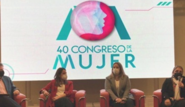 Decana Diana Krüger expone en Congreso de la Mujer 2022 organizado por ASIVA